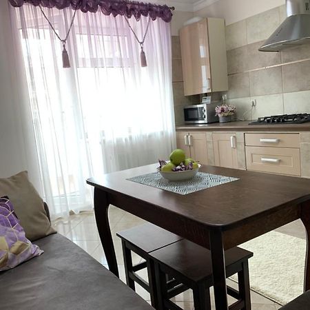 Центр. Поруч Парк Та Став Apartment Ternopil Exterior photo
